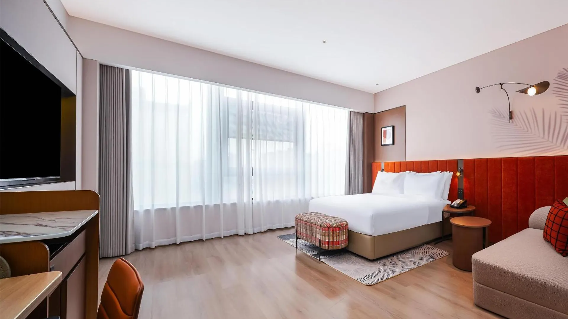 Hilton Garden Inn Xinyang East Railway Station